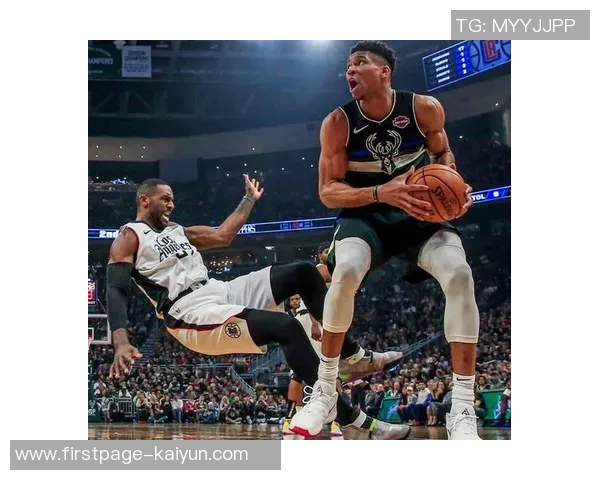 字母哥愤怒撕裂球衣雄鹿惨败后更衣室内斗争升级